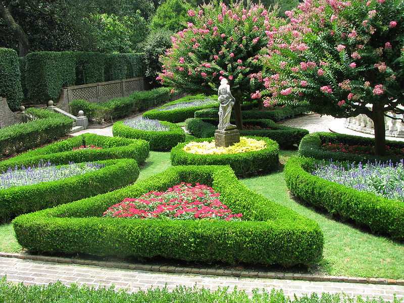Сад в колониальном стиле, ландшафтный дизайн, фото – rehouz