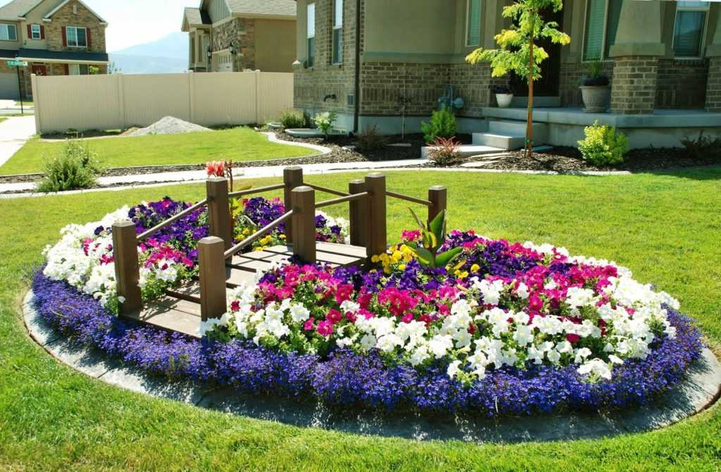 Ландшафтный дизайн клумб (54 фото): варианты декора цветников перед домом своими руками, проект оформления территории хвойниками и цветами