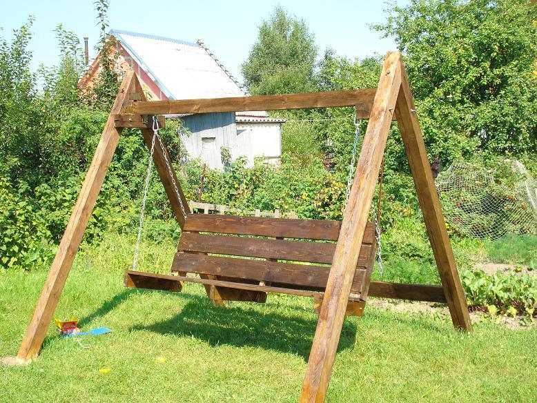Деревянные садовые качели своими руками: пошаговая инструкция, чертежи и фото
