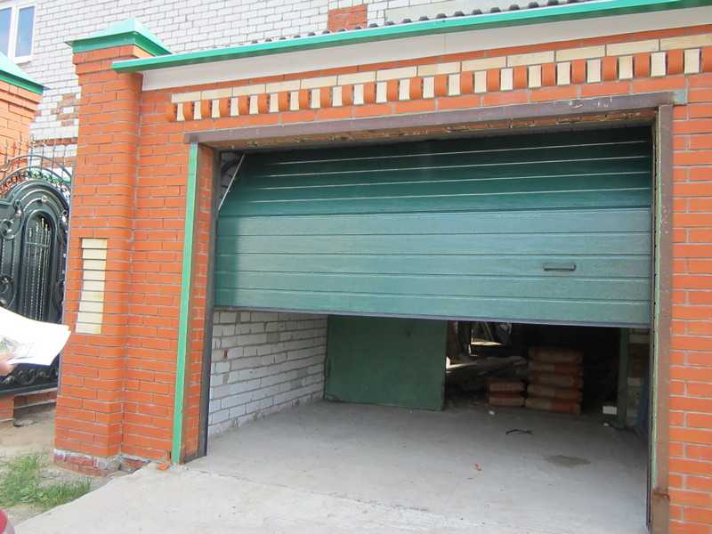 Шторы в гараж на ворота – особенности полотна, правила сооружения конструкции, из каких материалов лучше делать