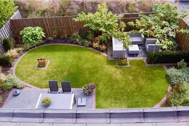 Ландшафтный дизайн маленького участка (89 фото): красивые хвойные композиции во дворик, декор небольшой территории