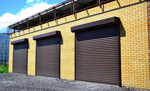 Ворота-рольставни на гараж: стальные рулонные гаражные изделия, металлические роллетные модели из германии, отзывы