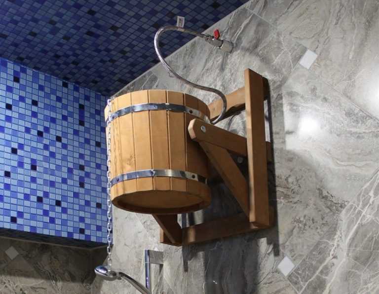 Обливное устройство (ведро-водопад) для бани и сауны: конструкция, принцип действия, изготовление своими руками