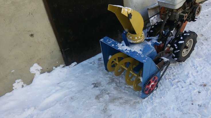 Снегоуборщик нева: приставка и снегоуборочная насадка к мотоблоку - снегоочиститель