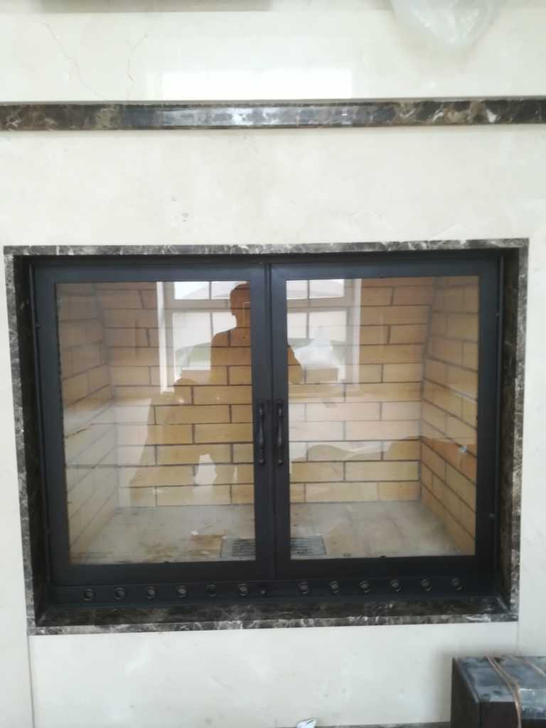 Стеклянные дверцы для камина: какие бывают дверки со стеклом для печей и каминов, дверки для печки из жаропрочного стекла своими руками