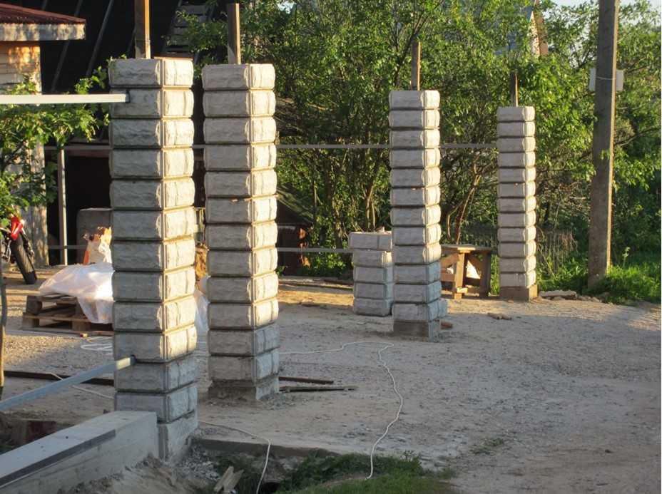 Декоративные бетонные блоки для столбов забора: строительство .