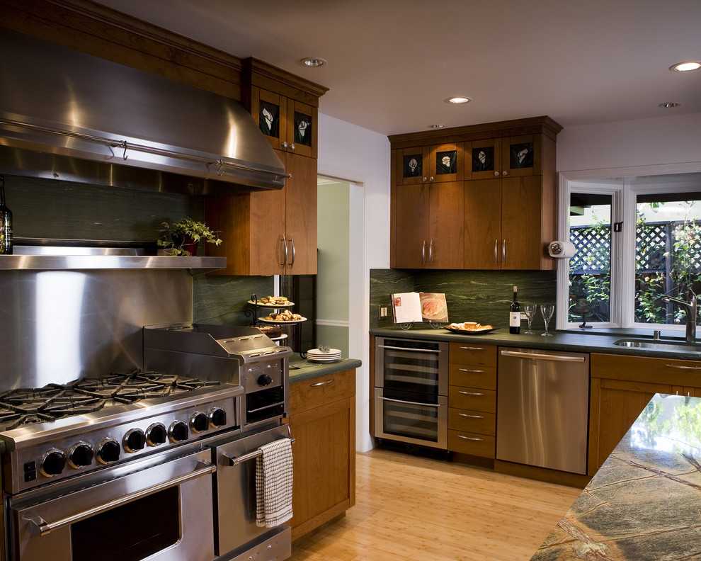 Кухня-гостиная с камином в частном доме: 50 лучших фото дизайна