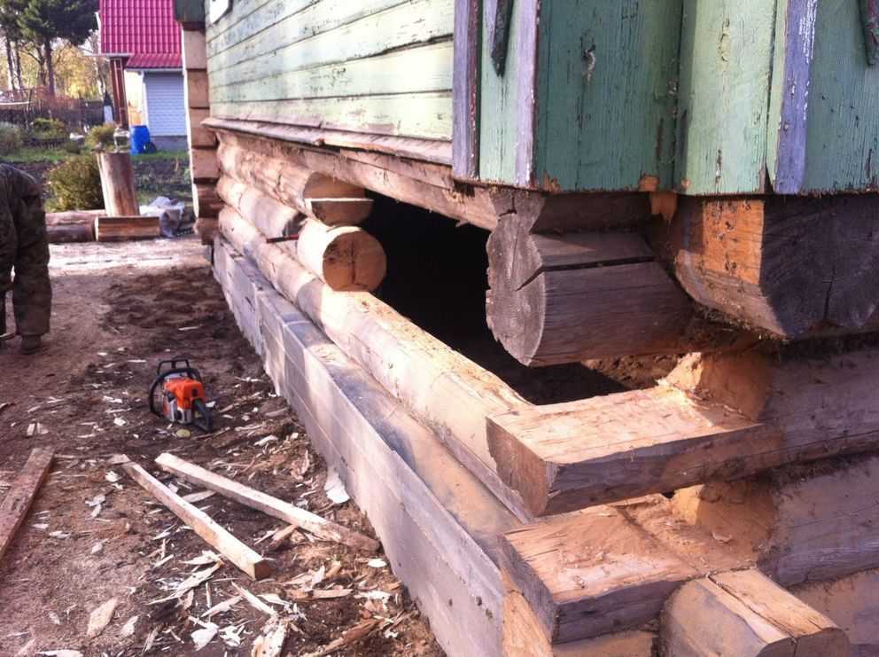 Замена фундамента под деревянным домом на винтовые сваи