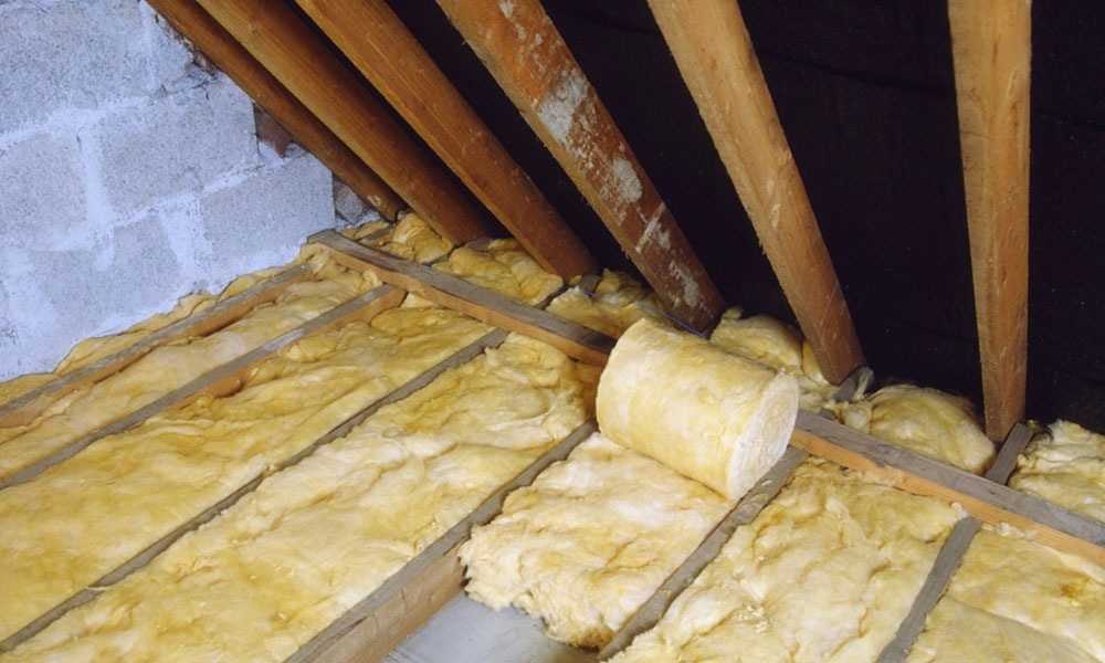 Как утеплить потолок со стороны чердака в частном доме - подробная инструкция