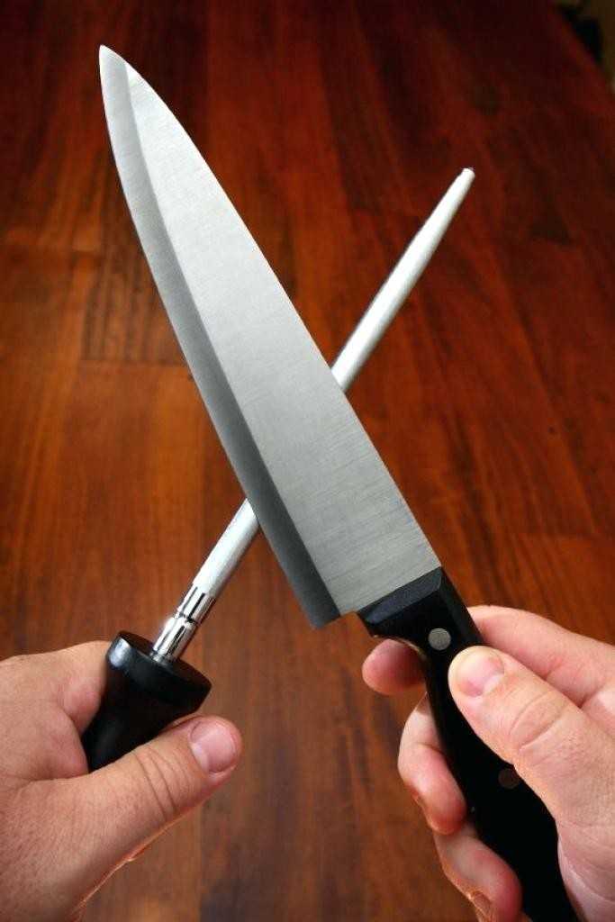 Заточка ножевых. Заточка ножей. Заточенный нож. Заточка кухонных ножей. Наточенный кухонный нож.