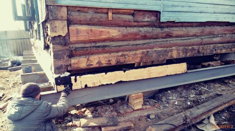 Замена фундамента под деревянным домом: как заменить на винтовые сваи