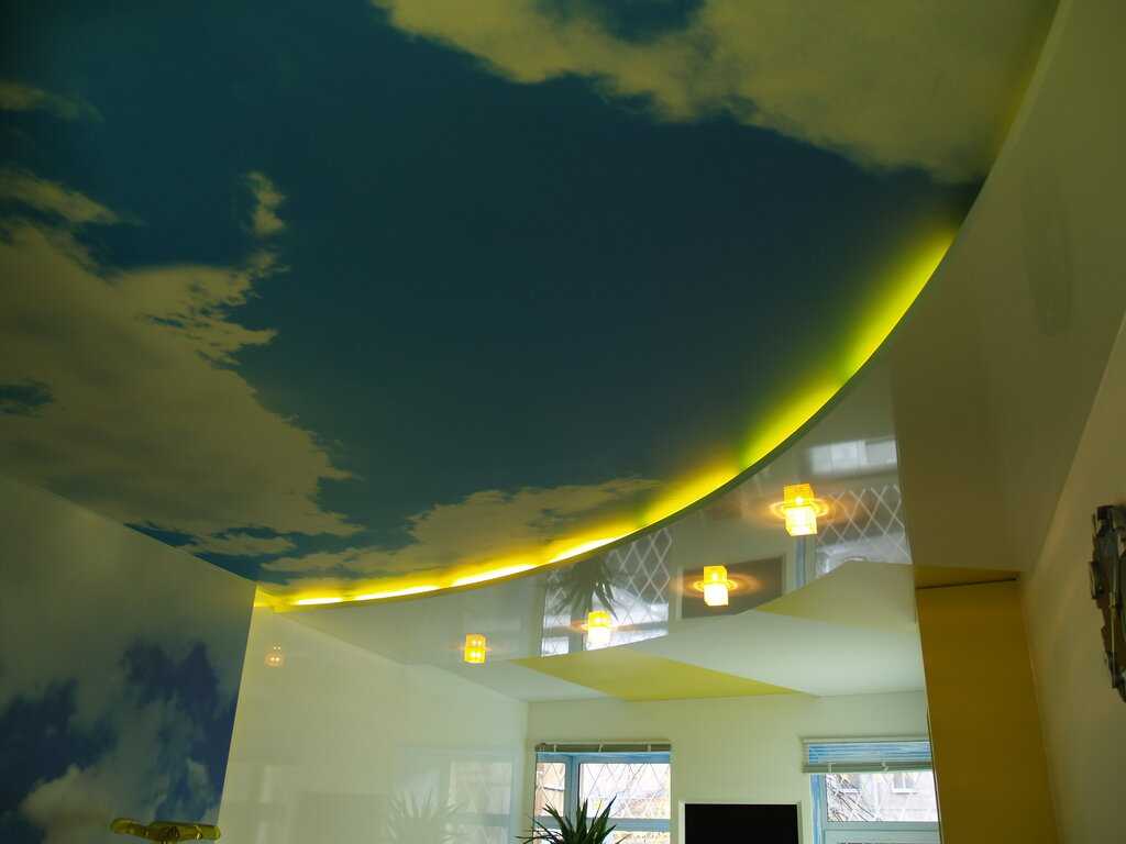 Потолок мансарды (53 фото): отделка гипсокартоном мансардного этажа и другие варианты дизайна, выбор потолочного плинтуса
